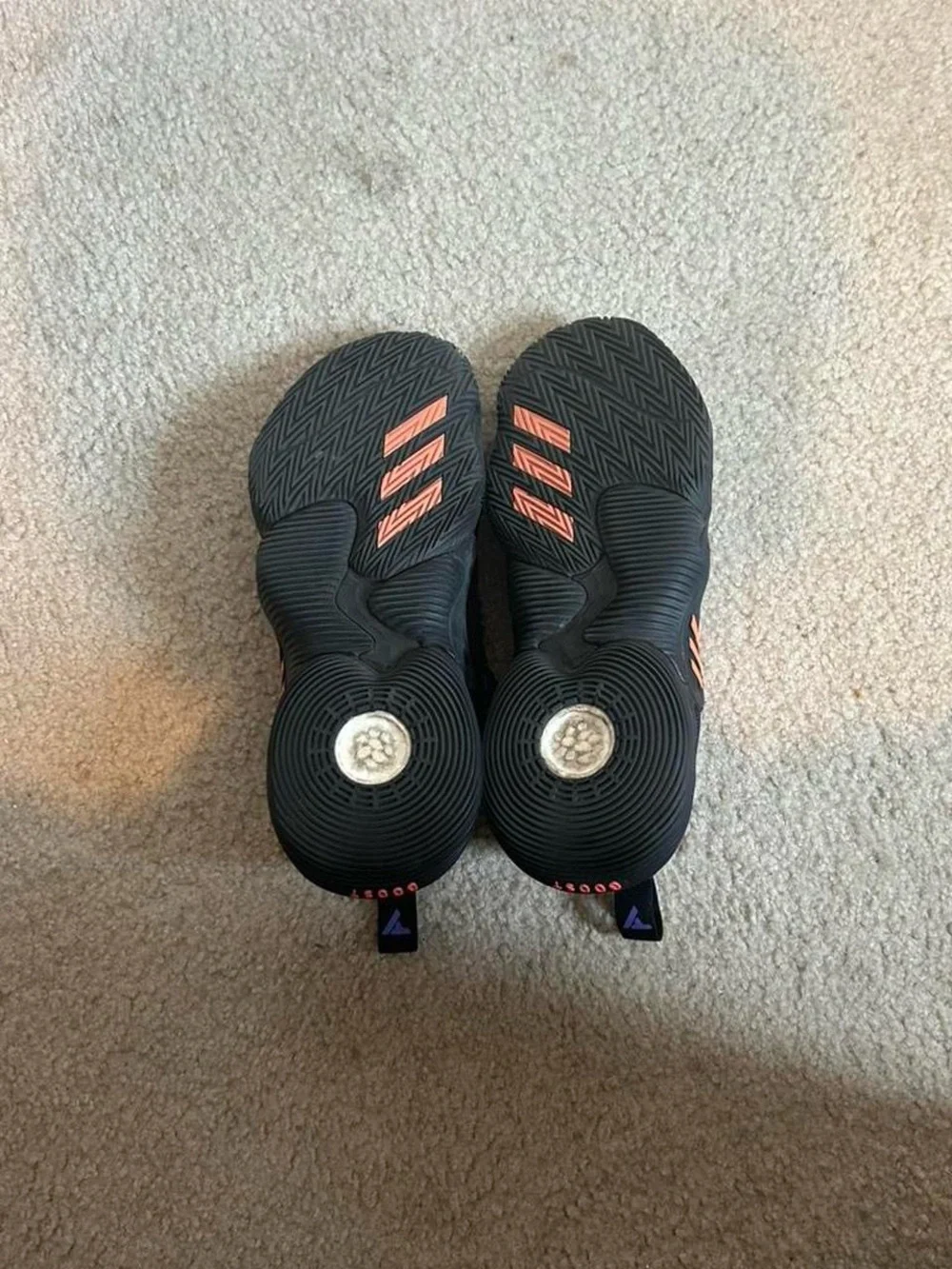 Trae young basketball shoe